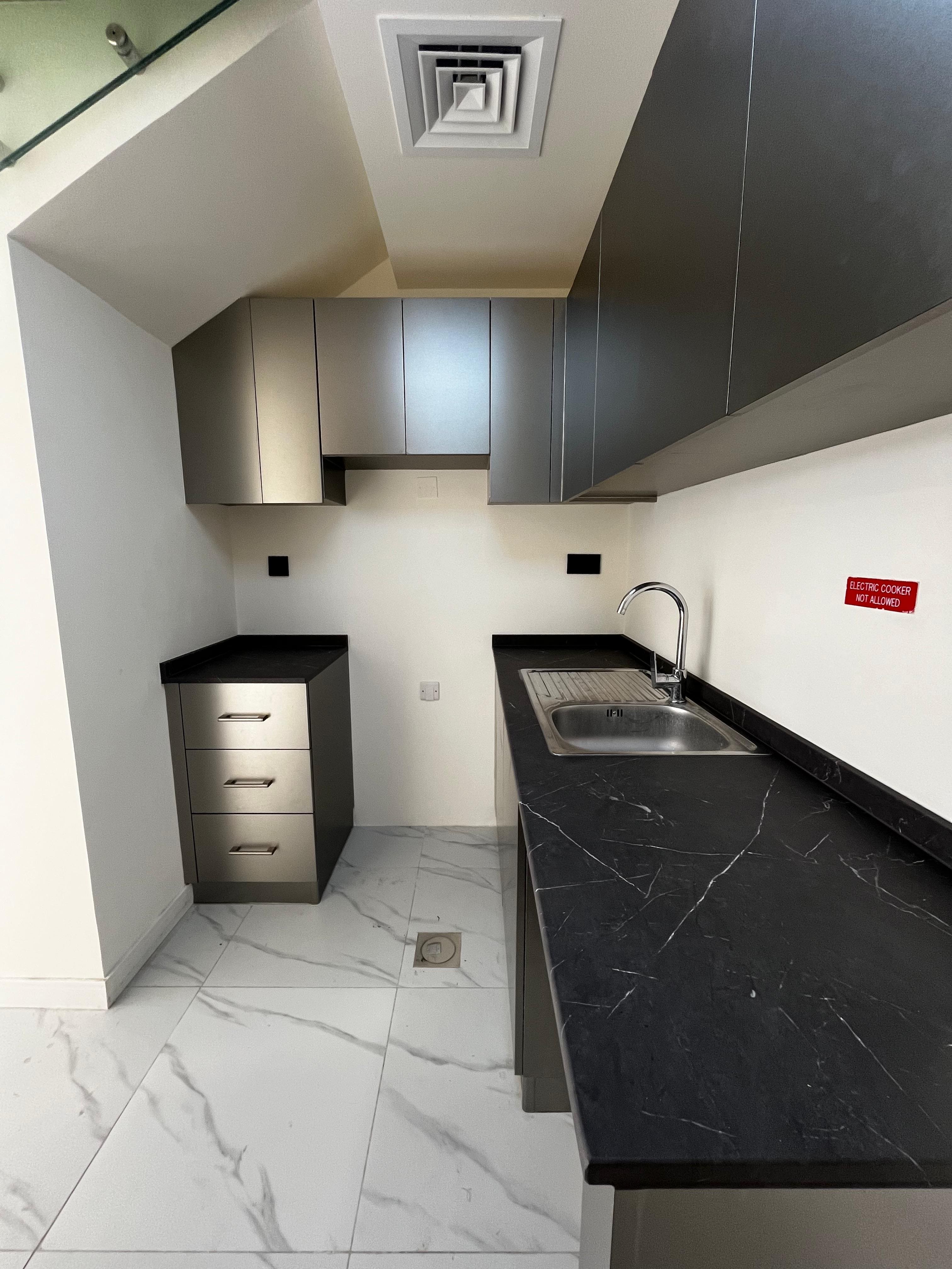 Kitchen after vinyl wrapping